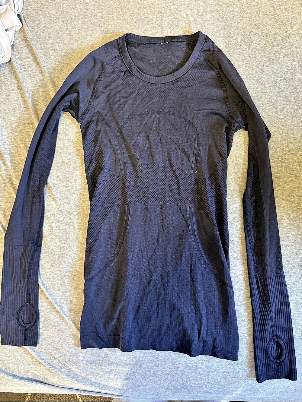 lululemon Swiftly Tech Long-Sleeve Shirt 2.0 Long Sleeve size 4